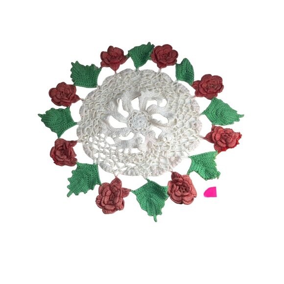 Handmade Floral Crochet Doily With Red Roses & Green Leaves Holly Poinsettia - Picture 1 of 3
